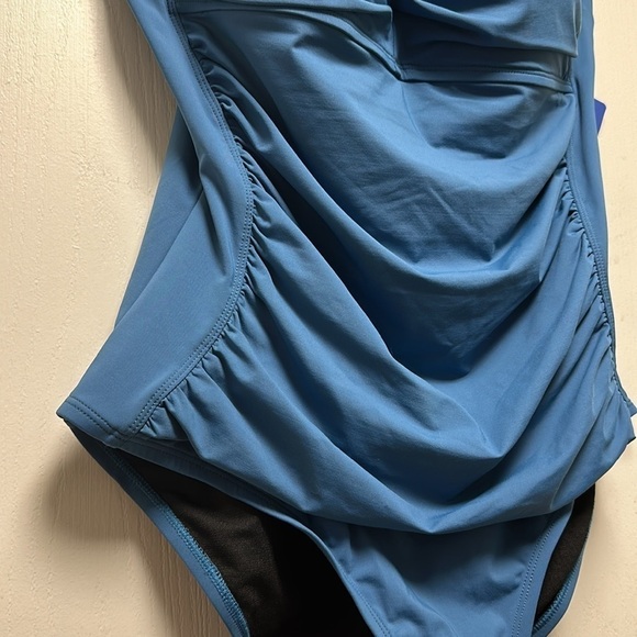 NWT HILOR Twist Front Slimming Swimsuit Sz 16 - Picture 3 of 9
